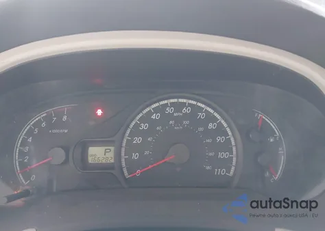 2012 Toyota Sienna Le V6 8 Passenger z USA, uszkodzony, nr VIN 5TDKK3DC0CS239980